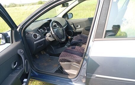 Renault Clio III, 2009 год, 550 000 рублей, 2 фотография