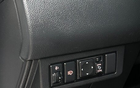 Nissan Tiida, 2010 год, 590 000 рублей, 24 фотография