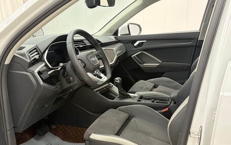 Audi Q3, 2023 год, 1 900 000 рублей, 8 фотография
