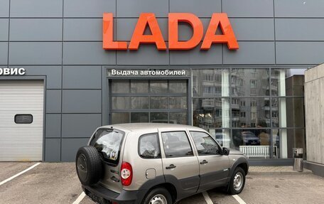 Chevrolet Niva I рестайлинг, 2015 год, 695 000 рублей, 3 фотография