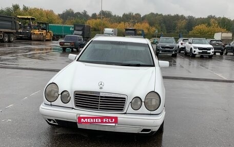 Mercedes-Benz E-Класс, 1999 год, 330 000 рублей, 2 фотография