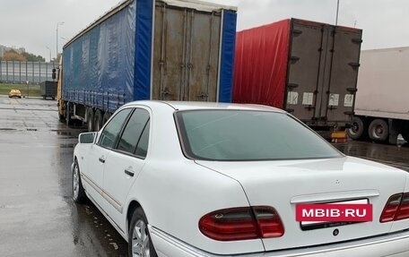 Mercedes-Benz E-Класс, 1999 год, 330 000 рублей, 3 фотография