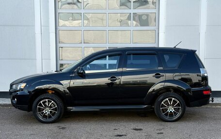Mitsubishi Outlander III рестайлинг 3, 2011 год, 930 000 рублей, 2 фотография