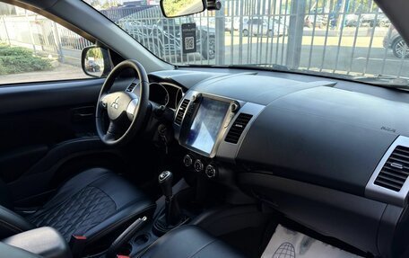 Mitsubishi Outlander III рестайлинг 3, 2011 год, 930 000 рублей, 11 фотография