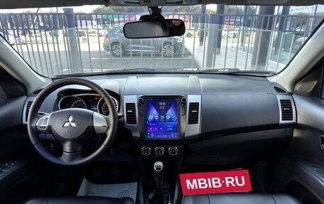 Mitsubishi Outlander III рестайлинг 3, 2011 год, 930 000 рублей, 13 фотография