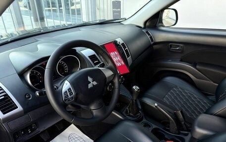 Mitsubishi Outlander III рестайлинг 3, 2011 год, 930 000 рублей, 15 фотография