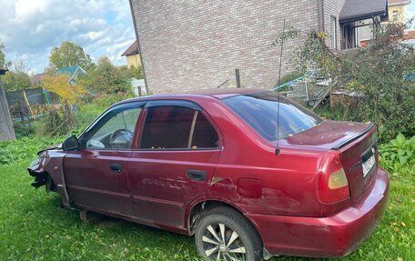Hyundai Accent II, 2004 год, 70 000 рублей, 2 фотография