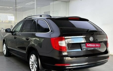 Skoda Superb III рестайлинг, 2013 год, 1 390 000 рублей, 8 фотография