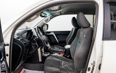 Toyota Land Cruiser Prado 150 рестайлинг 2, 2011 год, 2 890 000 рублей, 6 фотография