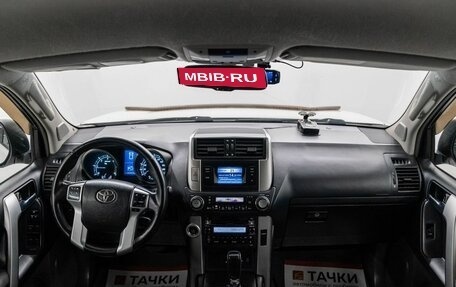 Toyota Land Cruiser Prado 150 рестайлинг 2, 2011 год, 2 890 000 рублей, 9 фотография