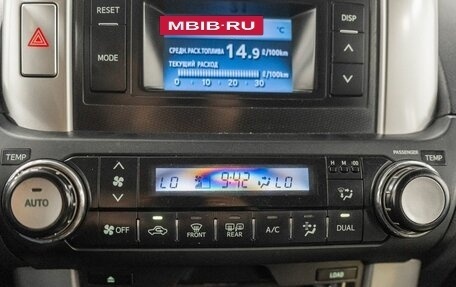Toyota Land Cruiser Prado 150 рестайлинг 2, 2011 год, 2 890 000 рублей, 14 фотография