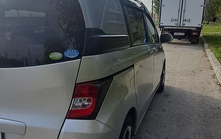 Honda Freed I, 2013 год, 1 109 000 рублей, 5 фотография