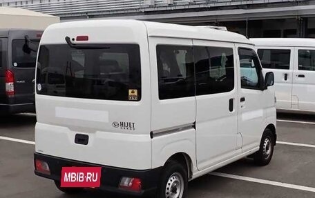 Daihatsu Hijet, 2022 год, 670 000 рублей, 2 фотография