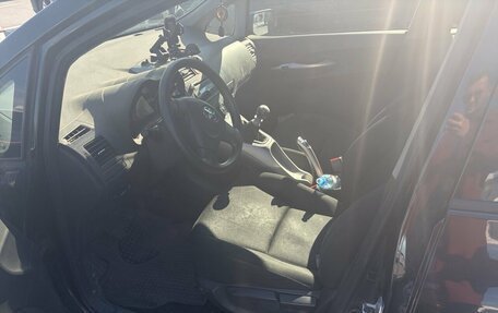 Toyota Auris II, 2009 год, 595 000 рублей, 8 фотография