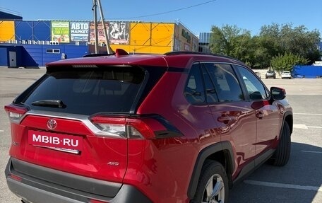 Toyota RAV4, 2021 год, 3 550 000 рублей, 5 фотография
