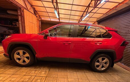 Toyota RAV4, 2021 год, 3 550 000 рублей, 11 фотография