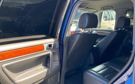 Volkswagen Touareg III, 2004 год, 950 000 рублей, 2 фотография