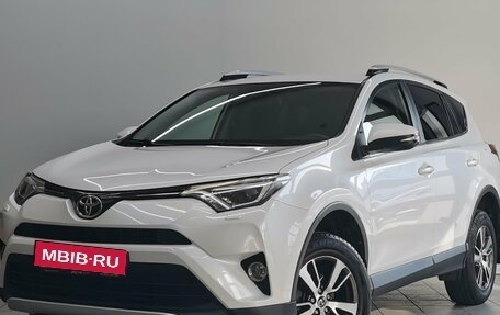 Toyota RAV4, 2015 год, 2 390 000 рублей, 1 фотография