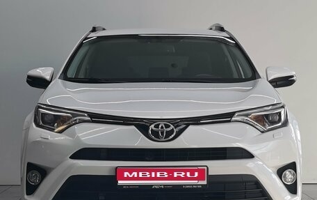 Toyota RAV4, 2015 год, 2 390 000 рублей, 2 фотография