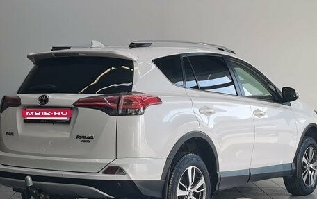 Toyota RAV4, 2015 год, 2 390 000 рублей, 5 фотография