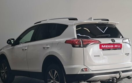 Toyota RAV4, 2015 год, 2 390 000 рублей, 7 фотография