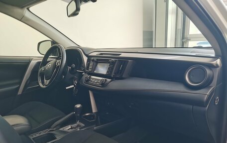 Toyota RAV4, 2015 год, 2 390 000 рублей, 19 фотография