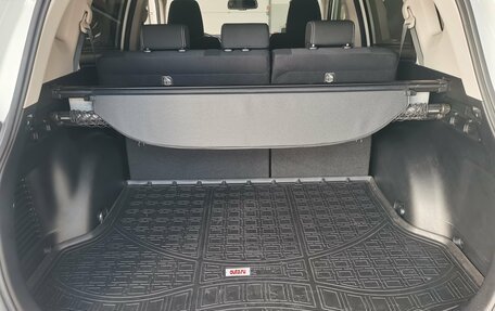 Toyota RAV4, 2015 год, 2 390 000 рублей, 34 фотография