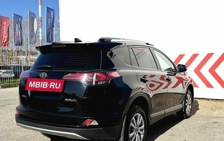 Toyota RAV4, 2018 год, 2 680 000 рублей, 5 фотография