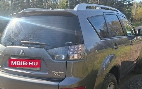 Mitsubishi Outlander III рестайлинг 3, 2008 год, 1 050 000 рублей, 2 фотография
