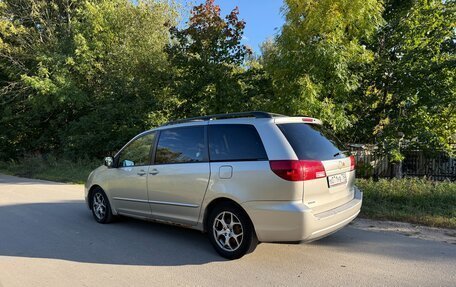 Toyota Sienna II рестайлинг, 2005 год, 790 000 рублей, 2 фотография