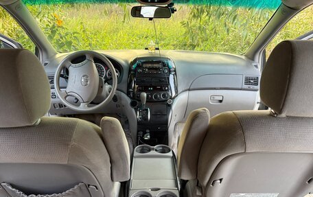 Toyota Sienna II рестайлинг, 2005 год, 790 000 рублей, 12 фотография