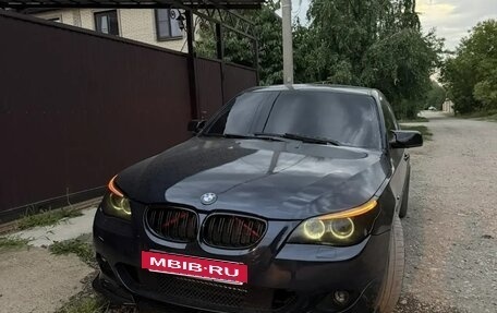 BMW 5 серия, 2008 год, 900 000 рублей, 14 фотография