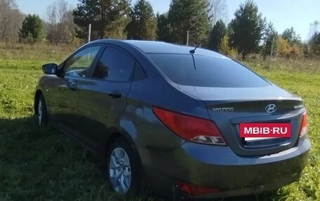 Hyundai Solaris II рестайлинг, 2015 год, 820 000 рублей, 3 фотография