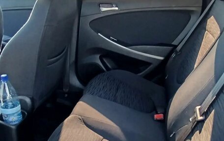 Hyundai Solaris II рестайлинг, 2015 год, 820 000 рублей, 9 фотография