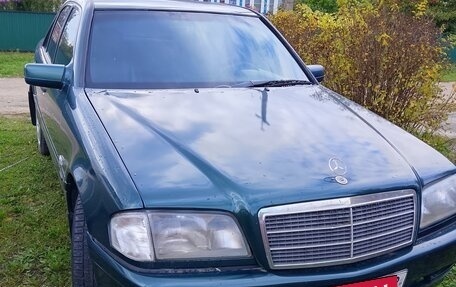 Mercedes-Benz C-Класс, 1997 год, 300 000 рублей, 1 фотография