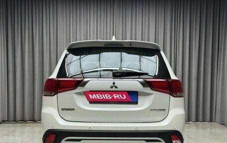 Mitsubishi Outlander III рестайлинг 3, 2019 год, 2 149 000 рублей, 5 фотография