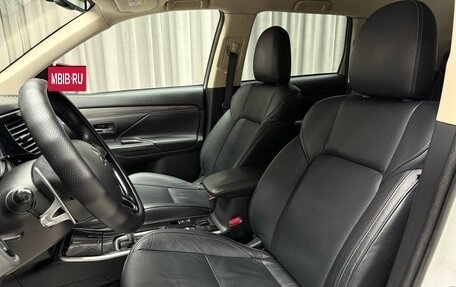 Mitsubishi Outlander III рестайлинг 3, 2019 год, 2 149 000 рублей, 9 фотография