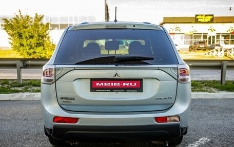 Mitsubishi Outlander III рестайлинг 3, 2014 год, 1 348 000 рублей, 6 фотография