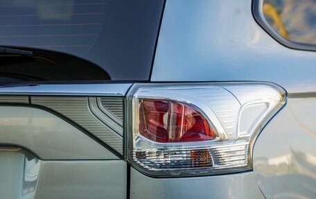 Mitsubishi Outlander III рестайлинг 3, 2014 год, 1 348 000 рублей, 12 фотография