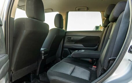 Mitsubishi Outlander III рестайлинг 3, 2014 год, 1 348 000 рублей, 23 фотография