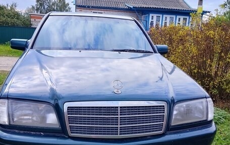 Mercedes-Benz C-Класс, 1997 год, 300 000 рублей, 8 фотография