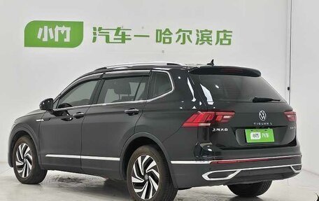 Volkswagen Tiguan II, 2022 год, 2 530 000 рублей, 6 фотография