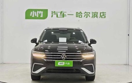 Volkswagen Tiguan II, 2022 год, 2 530 000 рублей, 2 фотография