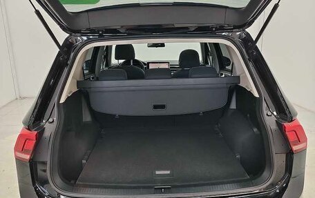 Volkswagen Tiguan II, 2022 год, 2 530 000 рублей, 15 фотография