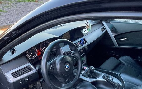 BMW 5 серия, 2005 год, 870 000 рублей, 8 фотография