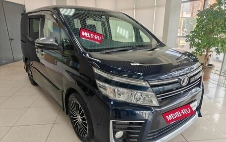 Toyota Voxy III, 2015 год, 1 800 000 рублей, 3 фотография