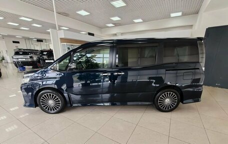 Toyota Voxy III, 2015 год, 1 800 000 рублей, 8 фотография