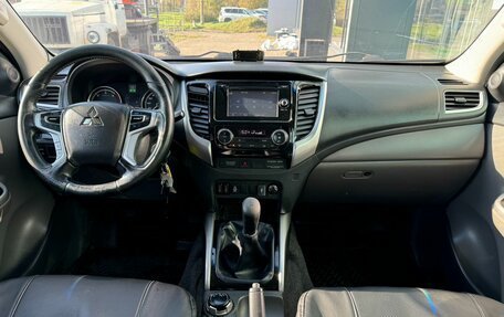 Mitsubishi L200 IV рестайлинг, 2017 год, 1 815 000 рублей, 14 фотография