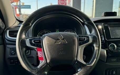 Mitsubishi L200 IV рестайлинг, 2017 год, 1 815 000 рублей, 11 фотография