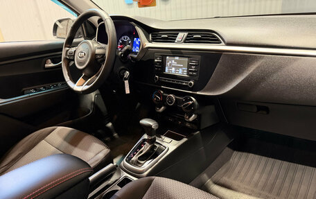 KIA Rio IV, 2021 год, 1 780 000 рублей, 10 фотография